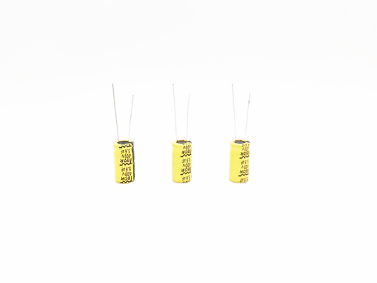 مكثفات بنفايات عالية التردد ISO9001 5.6UF400V للضوء LED