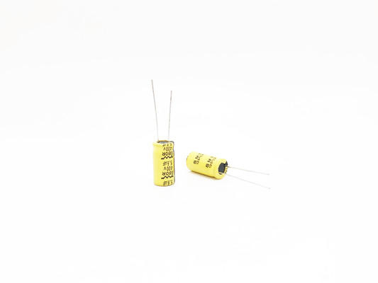 مكثفات بنفايات عالية التردد ISO9001 5.6UF400V للضوء LED