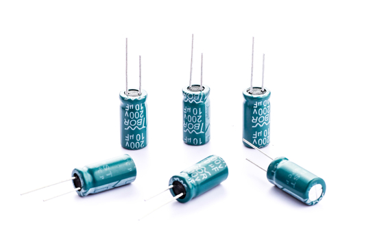 الألومنيوم 10UF200V 8x16mm شعاعي كهربائيا مكثف للصابورة الإلكترونية