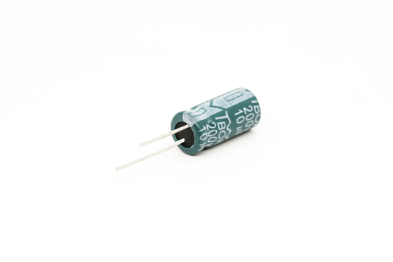 الألومنيوم 10UF200V 8x16mm شعاعي كهربائيا مكثف للصابورة الإلكترونية