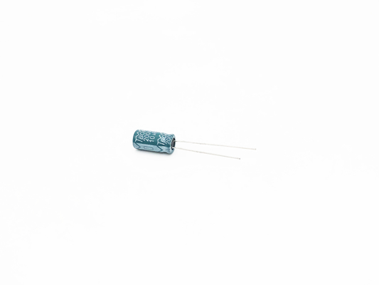CFL شعاعي كهربائيا مكثف 47UF250V 13X25mm 20٪ التسامح