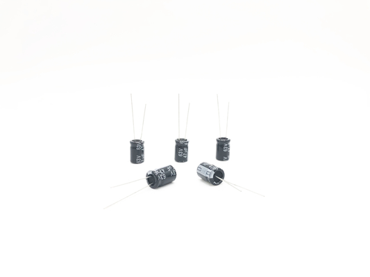 ISO14001 مكثف مصغر 47 فائق التوهج 63 فولت 8 × 12 مم Al Electrolytic Capacitor