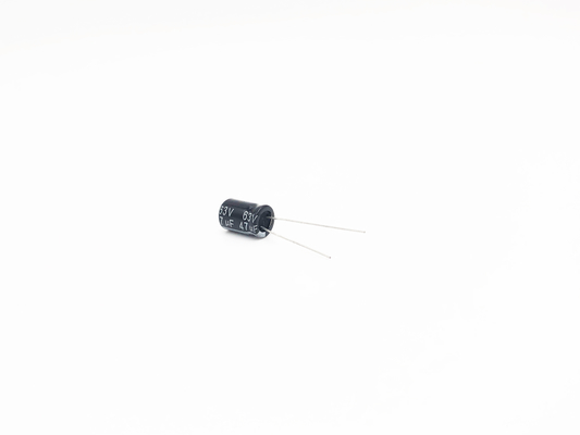 ISO14001 مكثف مصغر 47 فائق التوهج 63 فولت 8 × 12 مم Al Electrolytic Capacitor