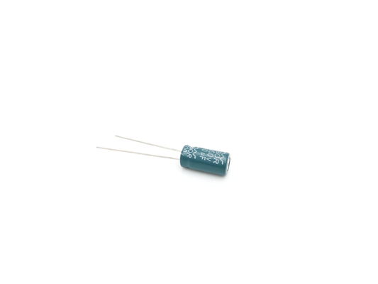 ISO9001 8X16MM شعاعي الألومنيوم المكثفات كهربائيا 10UF200V