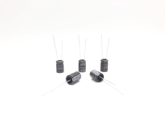 ISO9001 10X13MM الألومنيوم كهربائيا مكثف CFL 10UF 250V