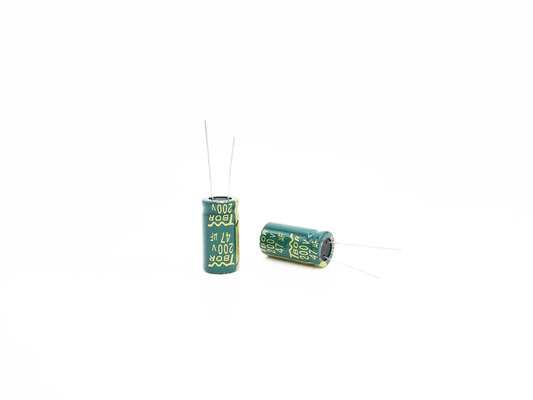 مكثف PHR 47uf 200v عالي السعة 13x16mm للضوء LED