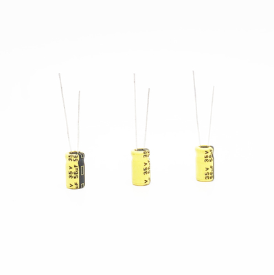 56UF35V SMT Electrolytic Capacitor 6.3x11mm مكثفات التحليل الكهربائي ذات درجة الحرارة العالية