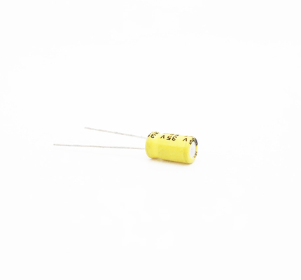 56UF35V SMT Electrolytic Capacitor 6.3x11mm مكثفات التحليل الكهربائي ذات درجة الحرارة العالية
